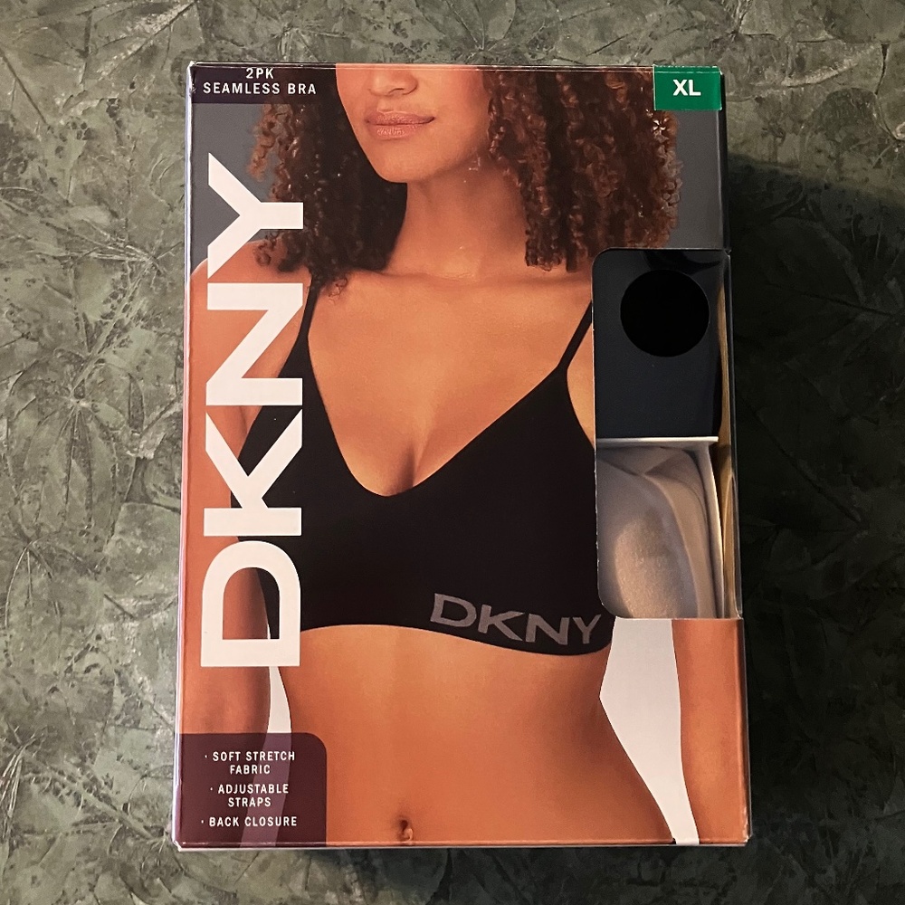DKNY 2 PK  SEAMLESS BRA'S BLACK/SAND, SOFT ADJUSTABLE, BACK CLOSURE SPORT CASUAL